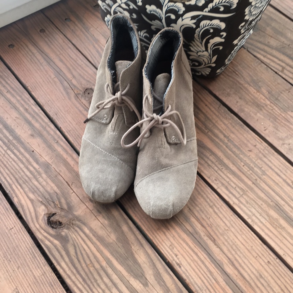 TOMS Wedge Booties | 9.5